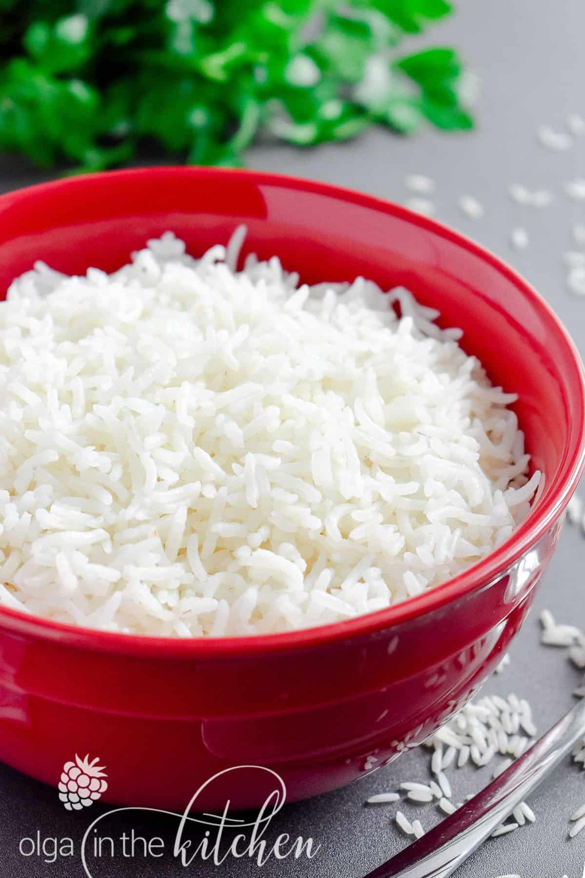 Learn how to cook perfect rice every time. This is our go-to simple, but reliable stove-top method of How to Cook White Rice to achieve perfectly tender and fluffy texture every time. #howtocookrice #whiterice #longgrainrice #basmatirice #jasminerice #olgainthekitchen #rice #sidedish #howto